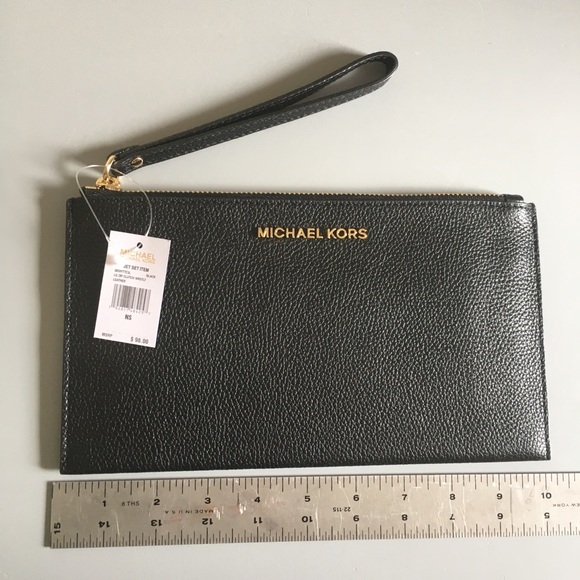 Michael Kors NEW Large Leather Wristlet- Blk - Picture 2 of 5